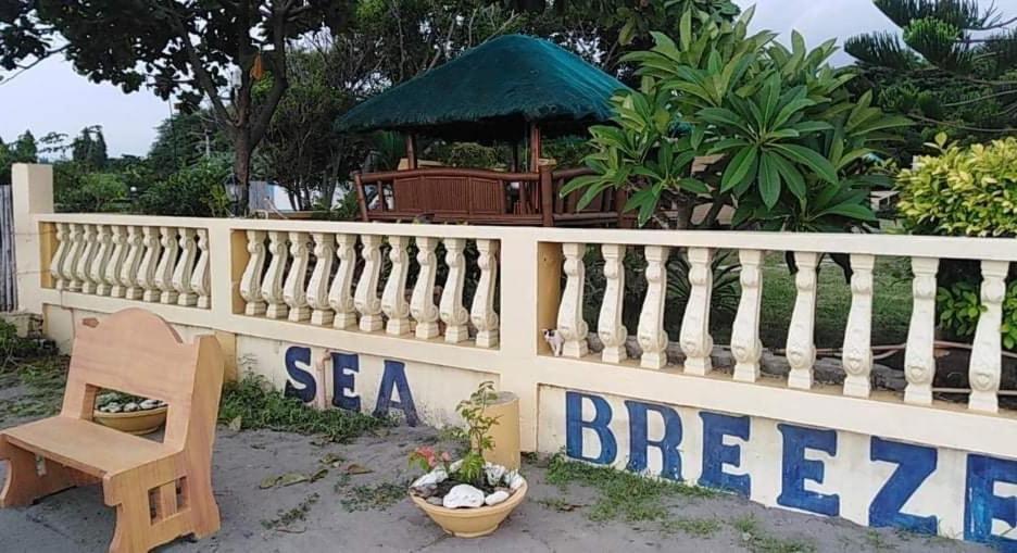 Sea Breeze Beachfront Home And Cottages Σαν Χουάν Εξωτερικό φωτογραφία