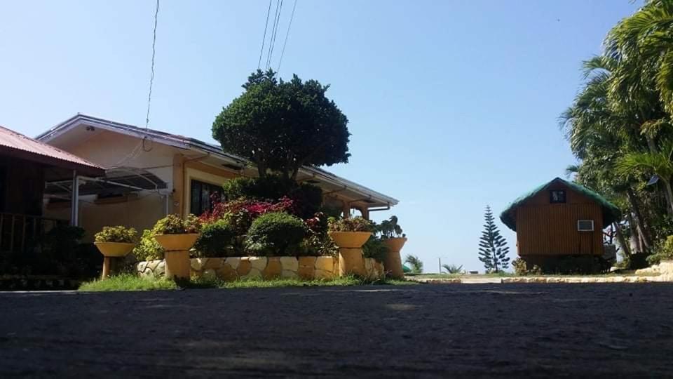 Sea Breeze Beachfront Home And Cottages Σαν Χουάν Εξωτερικό φωτογραφία
